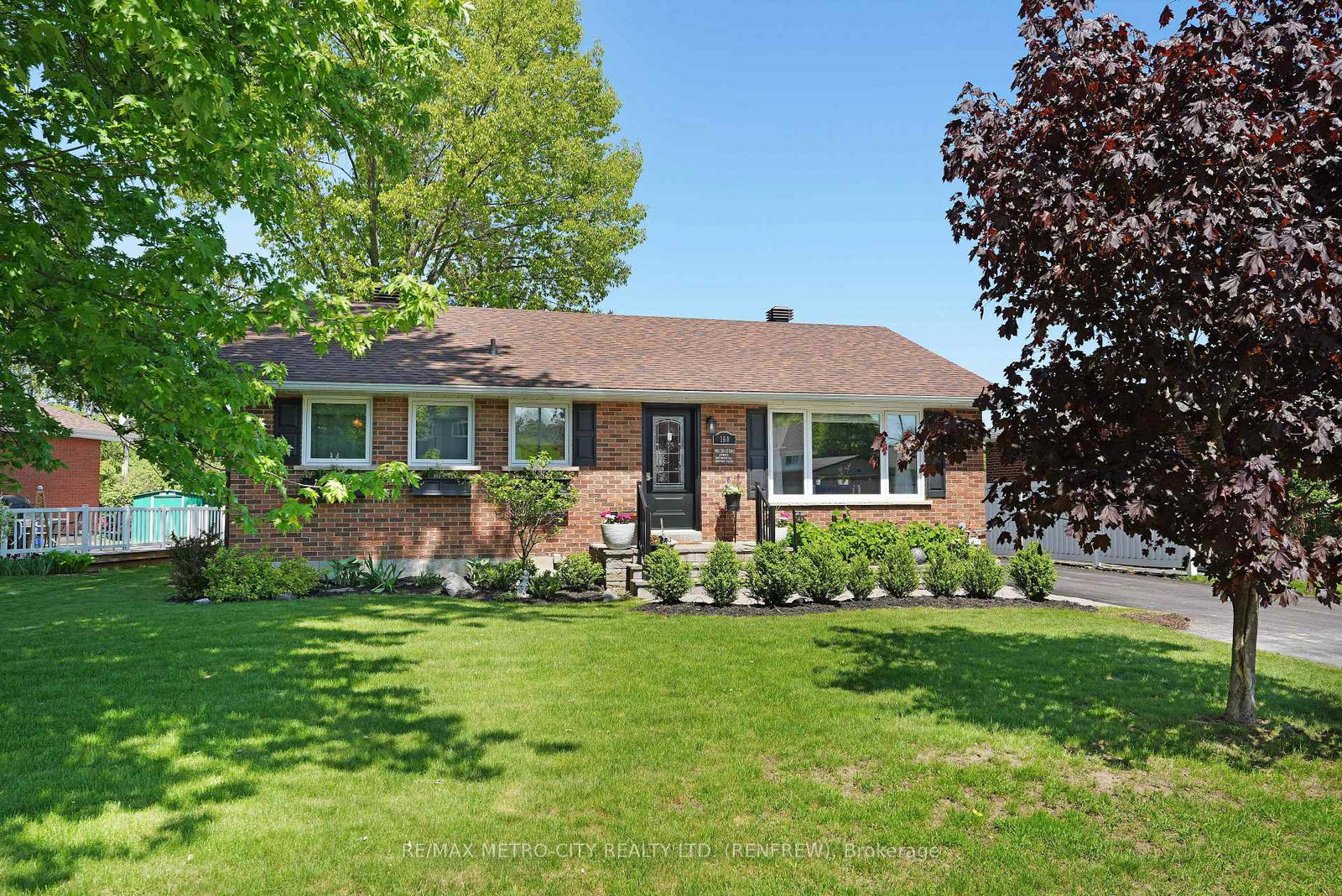 160-airth-boulevard-w-renfrew-ontario-x12185136