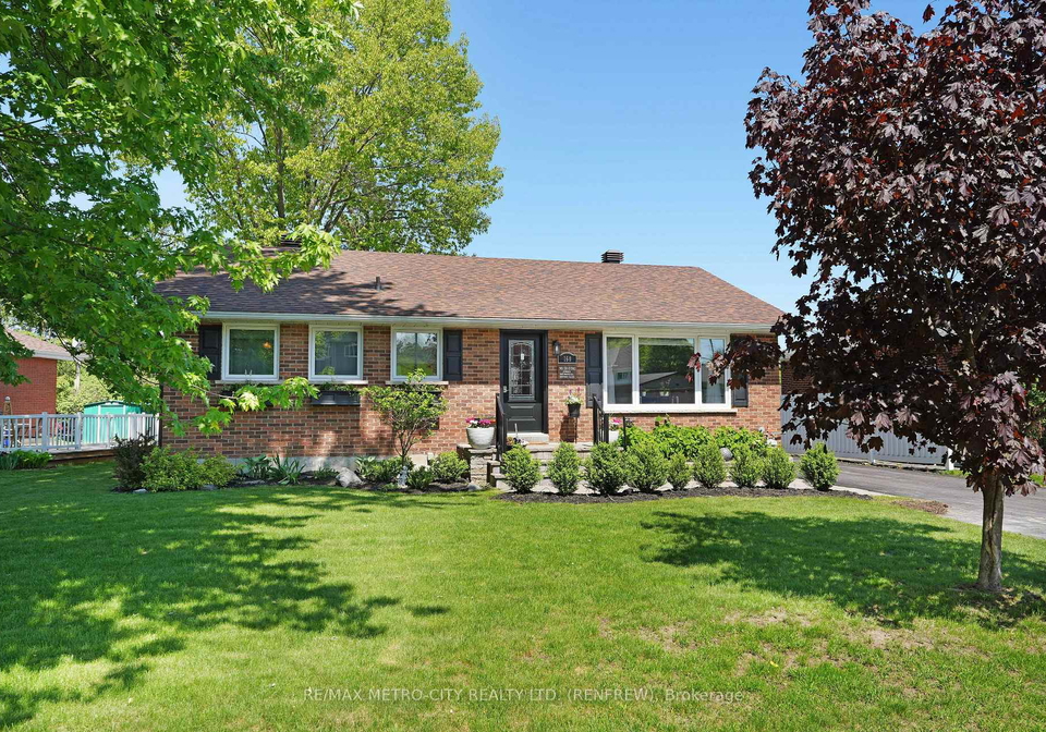 160-airth-boulevard-w-renfrew-ontario-x12185136