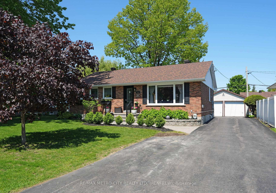 160-airth-boulevard-w-renfrew-ontario-x12185136