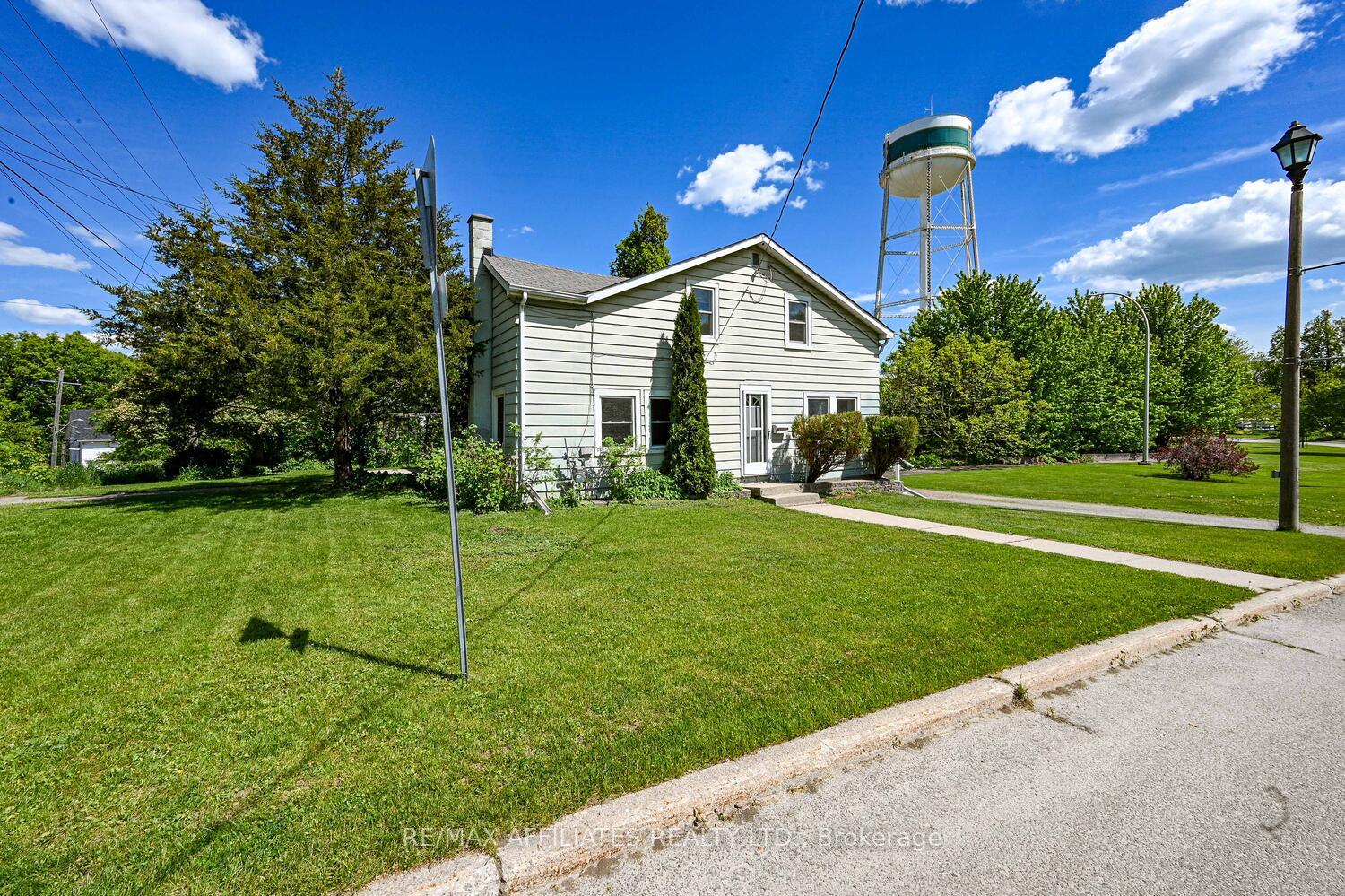5-strathcona-street-smiths-falls-ontario-x12185587