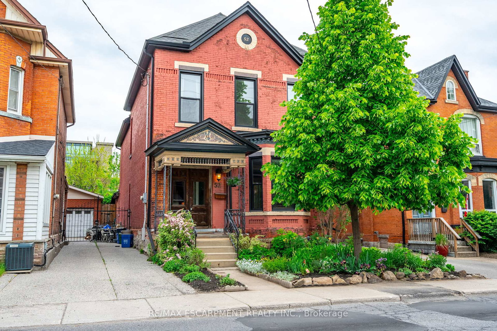 52-barton-street-w-hamilton-ontario-x12185744