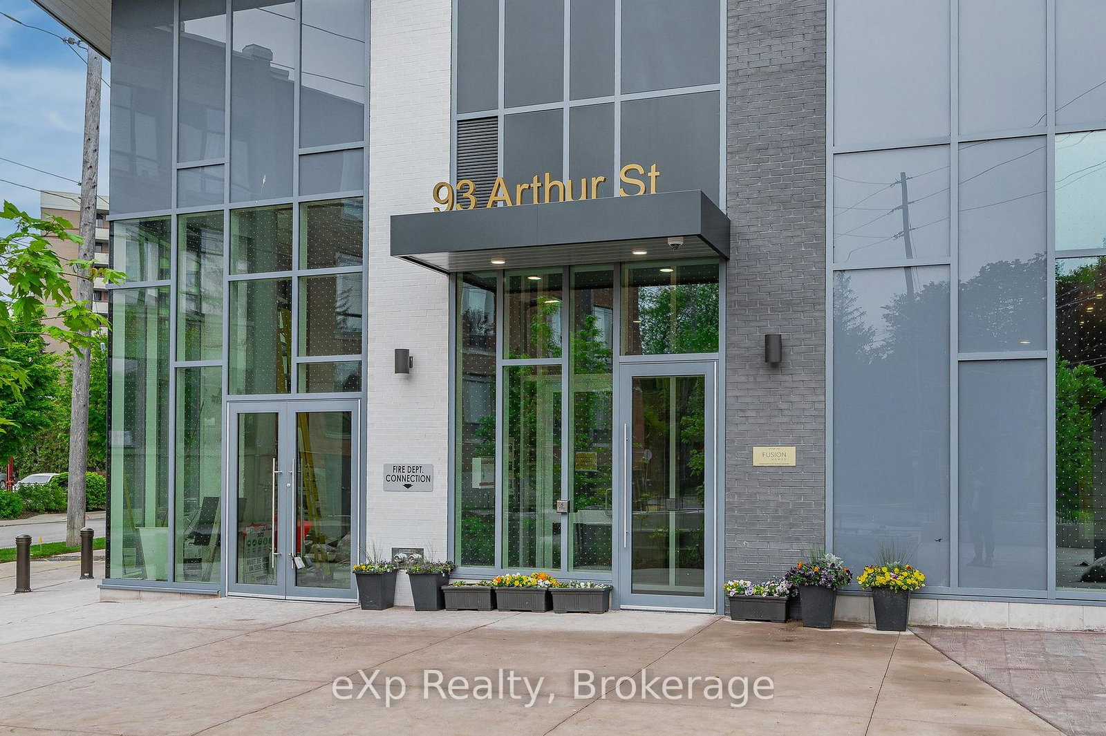 93-arthur-street-s-guelph-ontario-x12185808