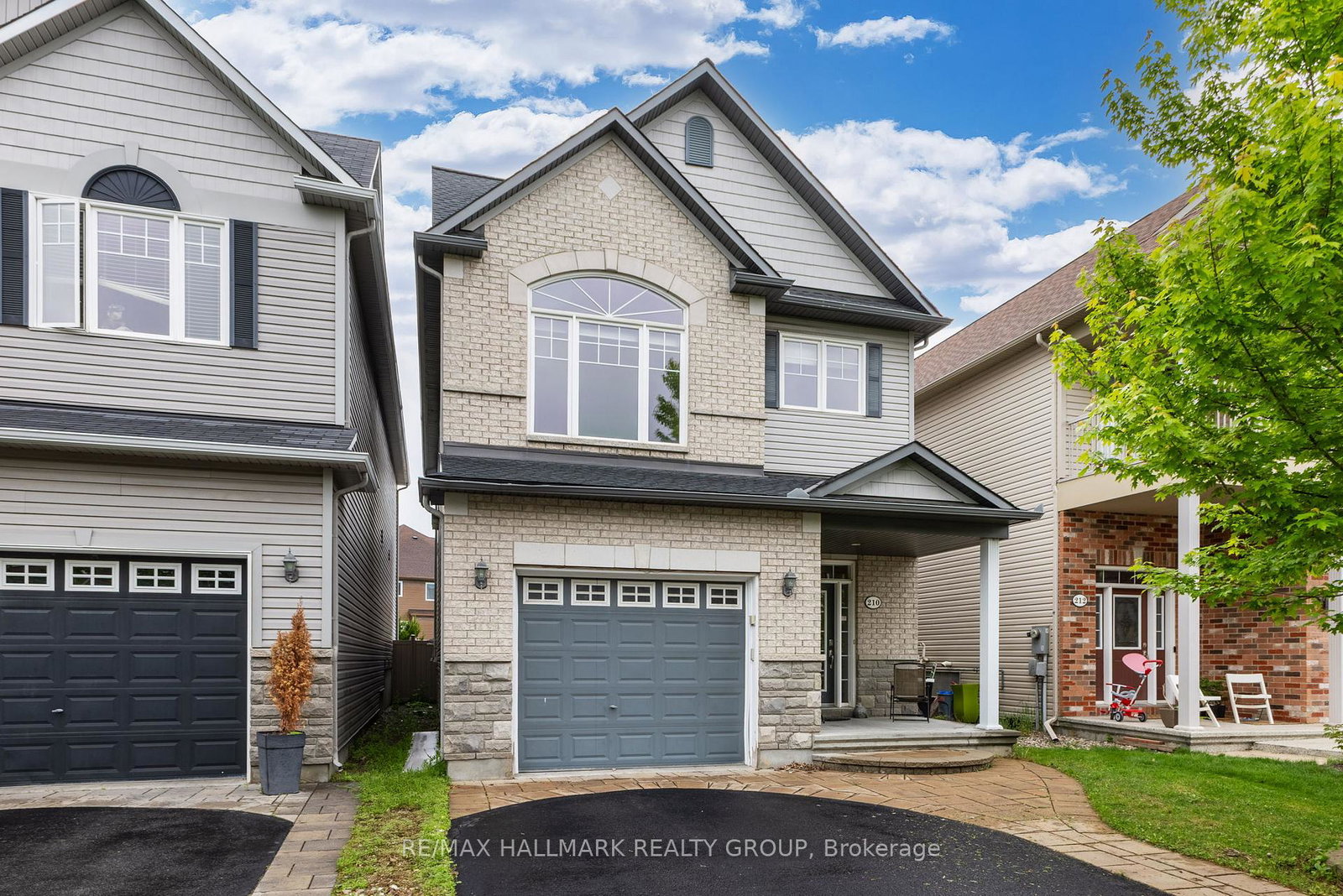 210-broxburn-crescent-ottawa-ontario-x12185840