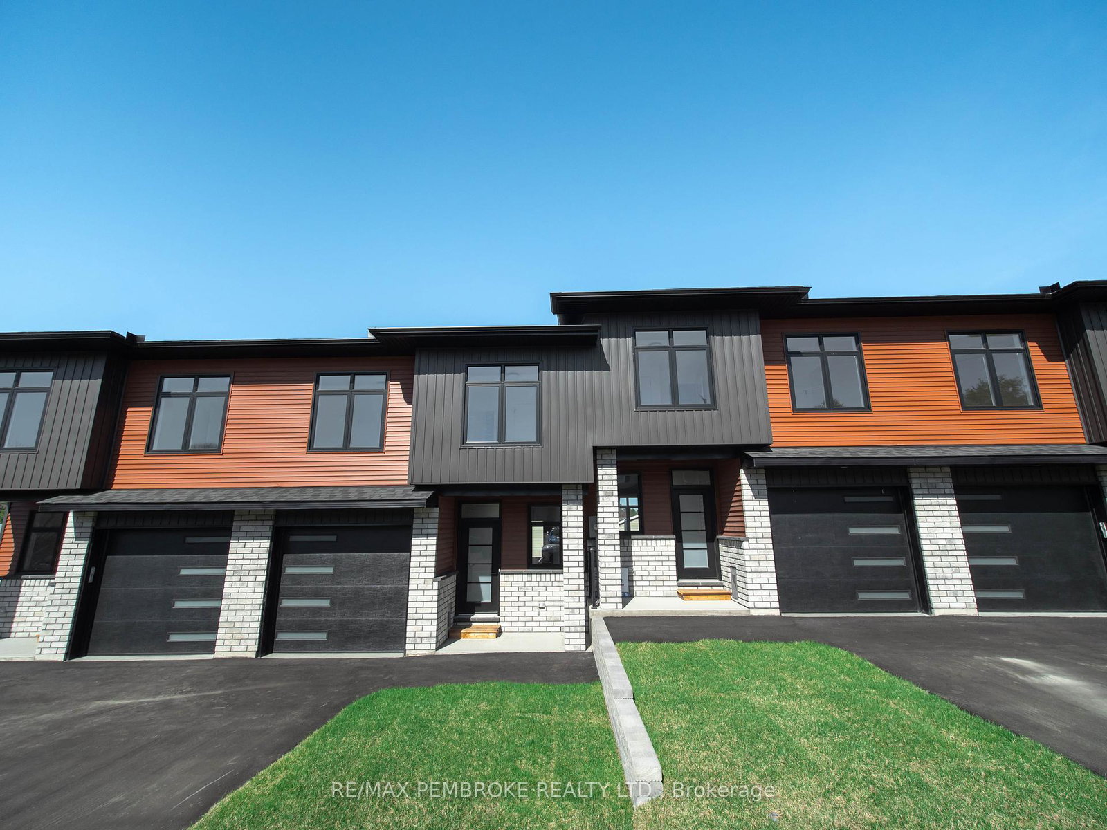 9-northbrook-street-petawawa-ontario-x12186111