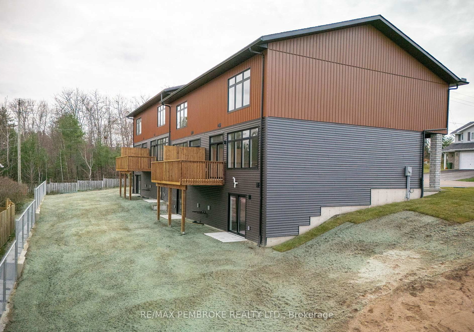 9-northbrook-street-petawawa-ontario-x12186111