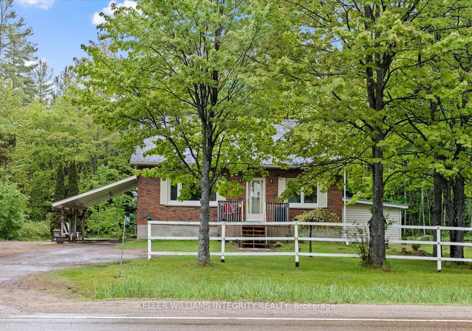 40968-highway-41-road-laurentian-valley-ontario-x12186170
