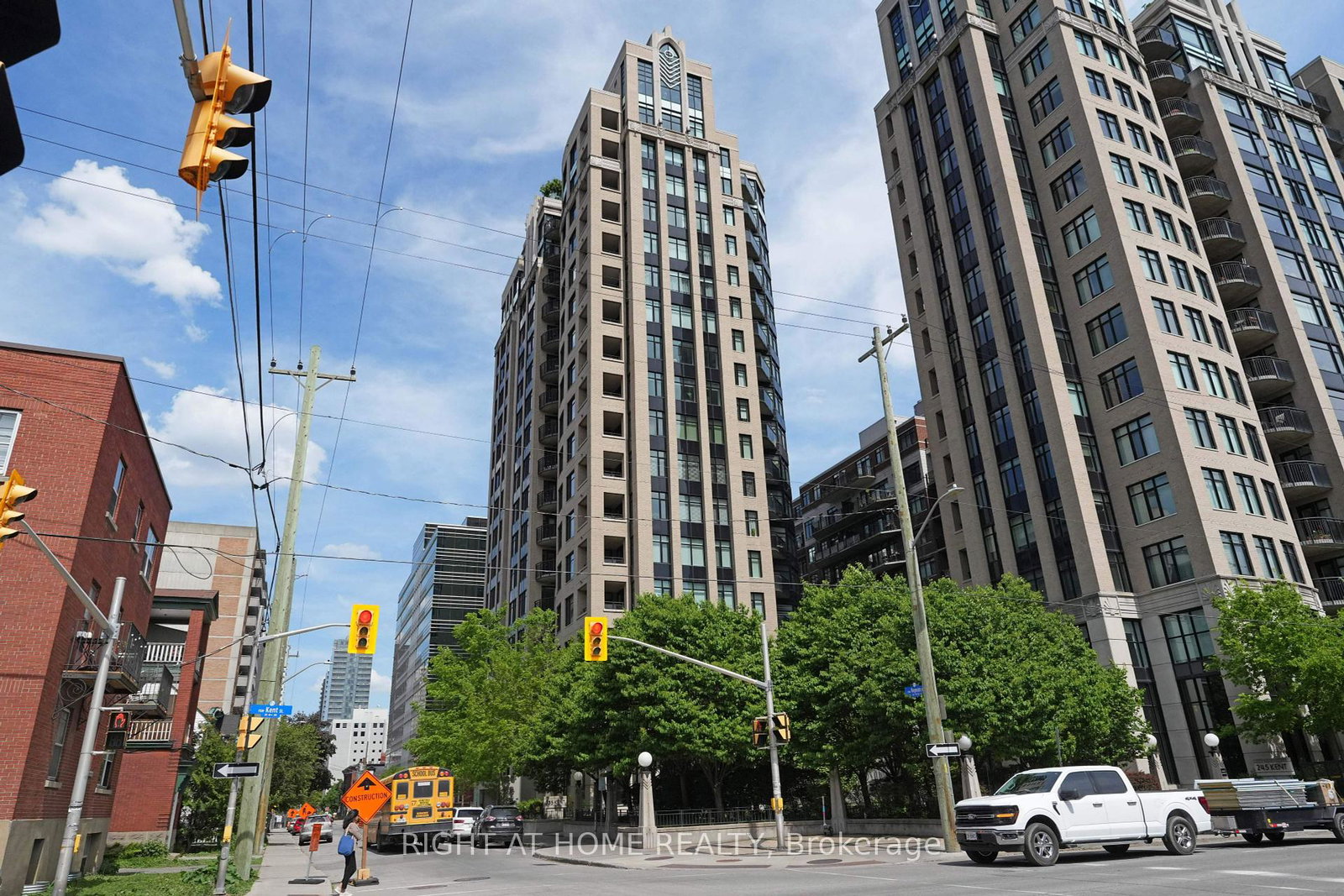 235-kent-street-ottawa-ontario-x12186186