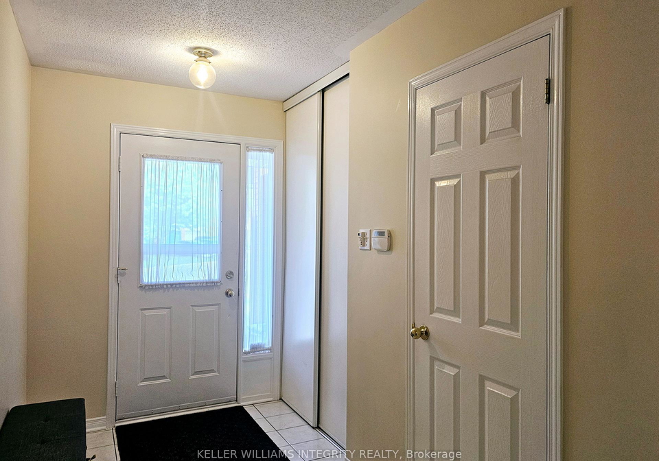 36-thornbury-crescent-ottawa-ontario-x12186258