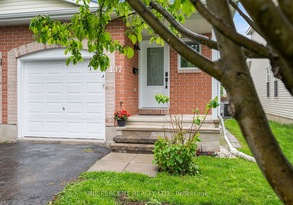 137-topham-terrace-ottawa-ontario-x12186337