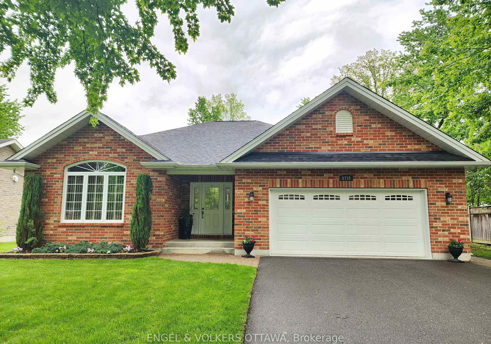 1732-blakely-drive-nw-cornwall-ontario-x12186347