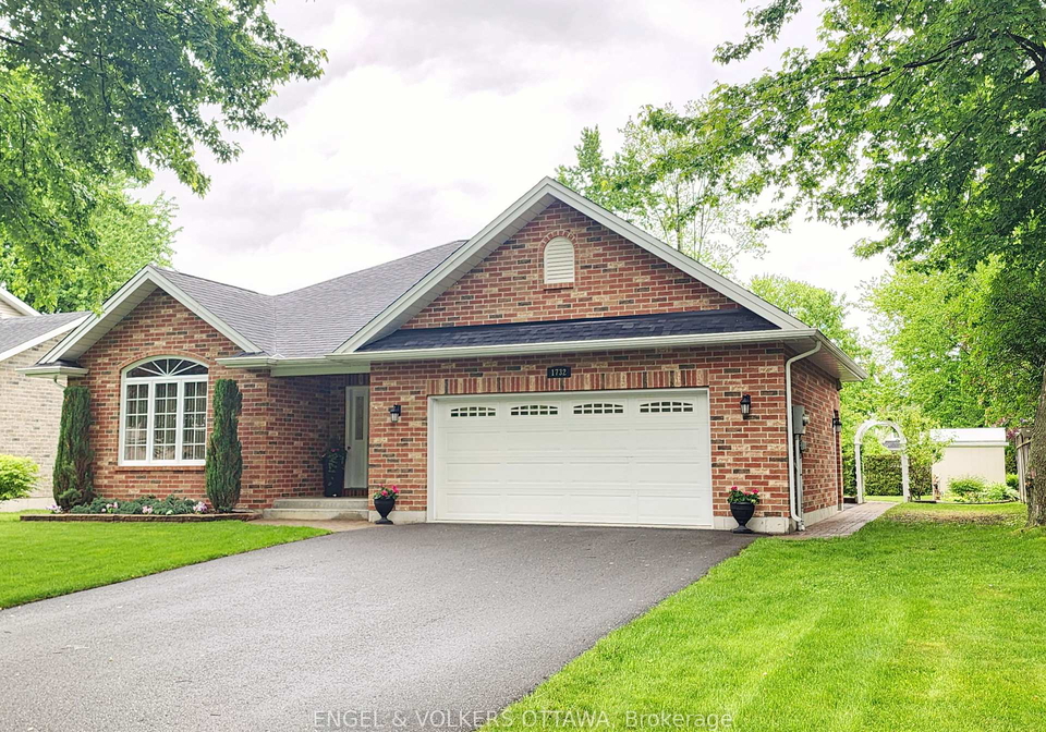 1732-blakely-drive-nw-cornwall-ontario-x12186347
