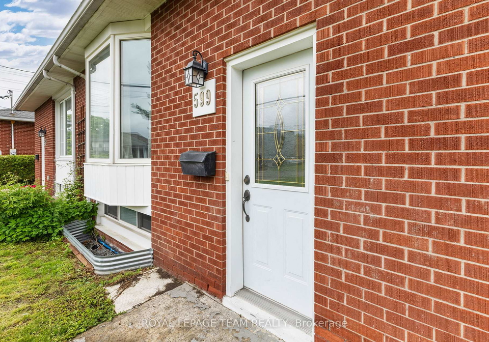 599-mutual-street-ottawa-ontario-x12186856