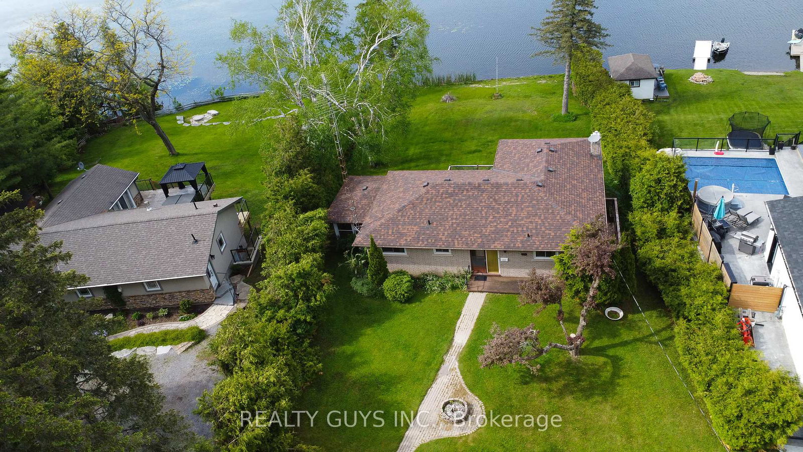 665-fire-1-route-selwyn-ontario-x12186889