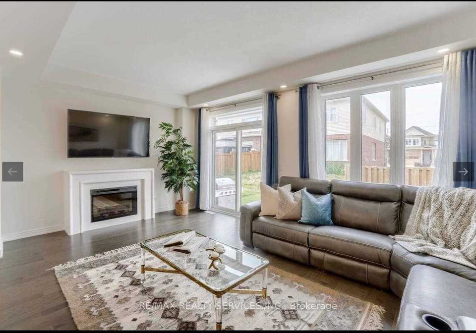 16-stonehill-avenue-kitchener-ontario-x12186996