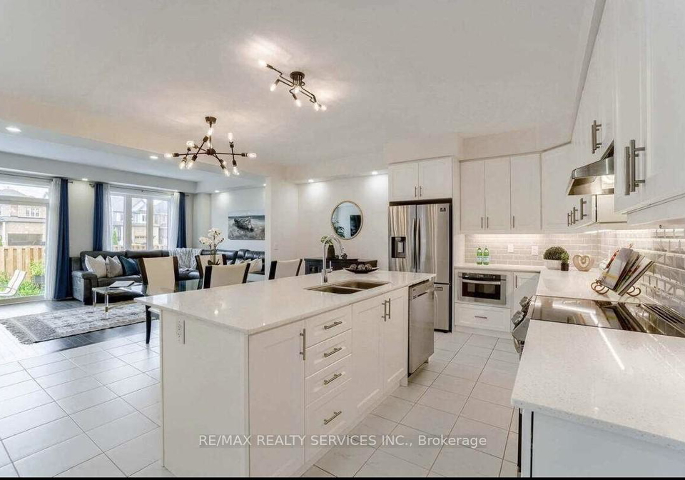 16-stonehill-avenue-kitchener-ontario-x12186996