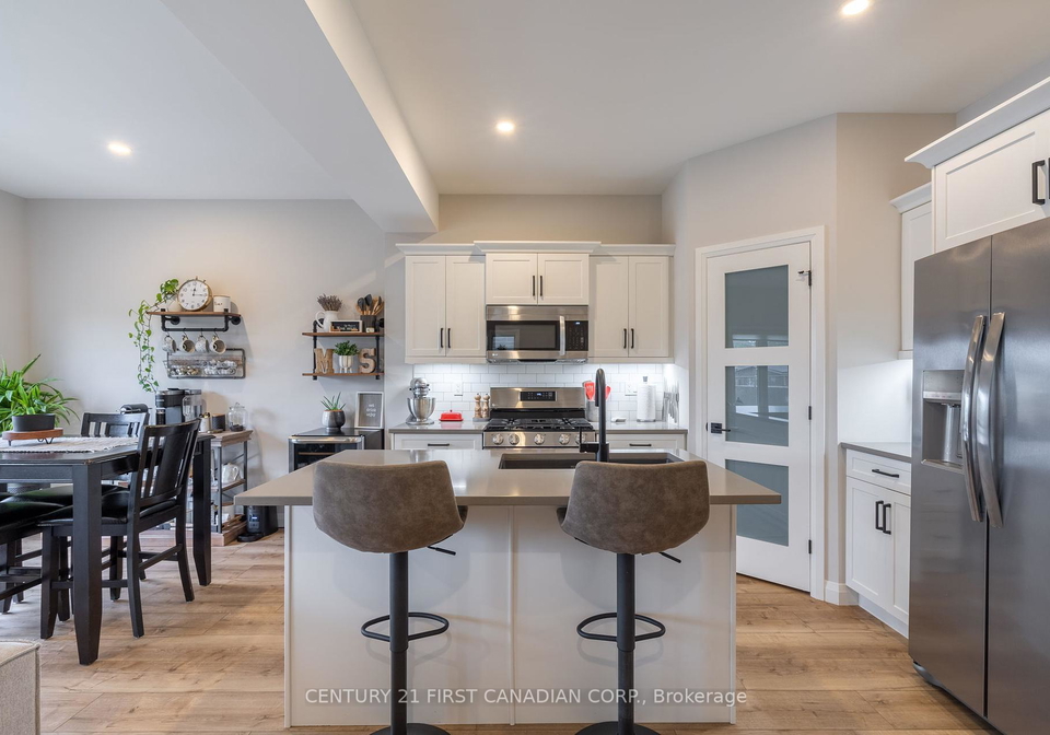 17-nicholson-street-lucan-biddulph-ontario-x12187056