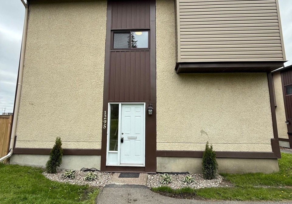 1295-bethamy-lane-ottawa-ontario-x12187161