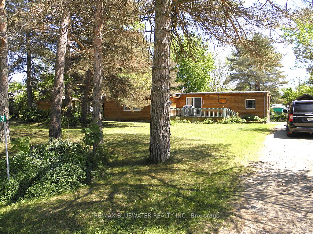 6523-west-parkway-drive-lambton-shores-ontario-x12187963