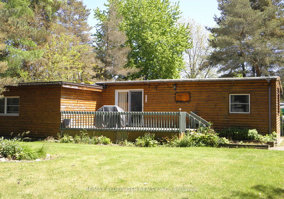 6523-west-parkway-drive-lambton-shores-ontario-x12187963