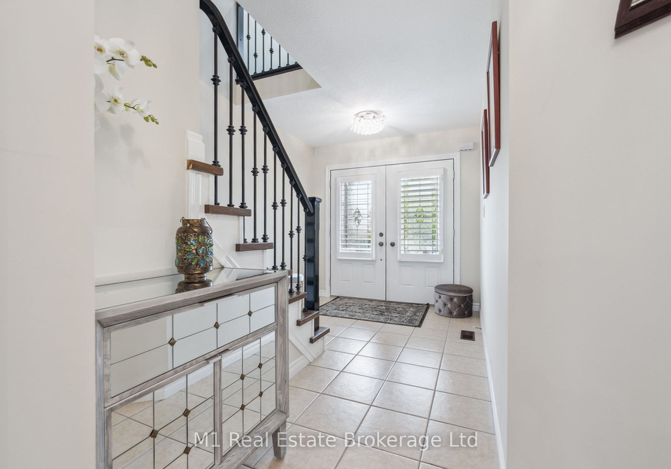 174-curzon-crescent-guelph-ontario-x12188071