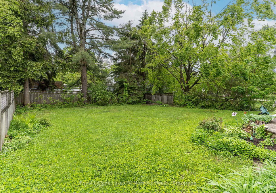 555-sarah-street-n-gravenhurst-ontario-x12188398