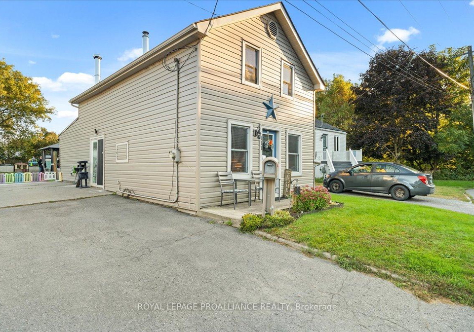 111-davis-street-e-quinte-west-ontario-x12188664