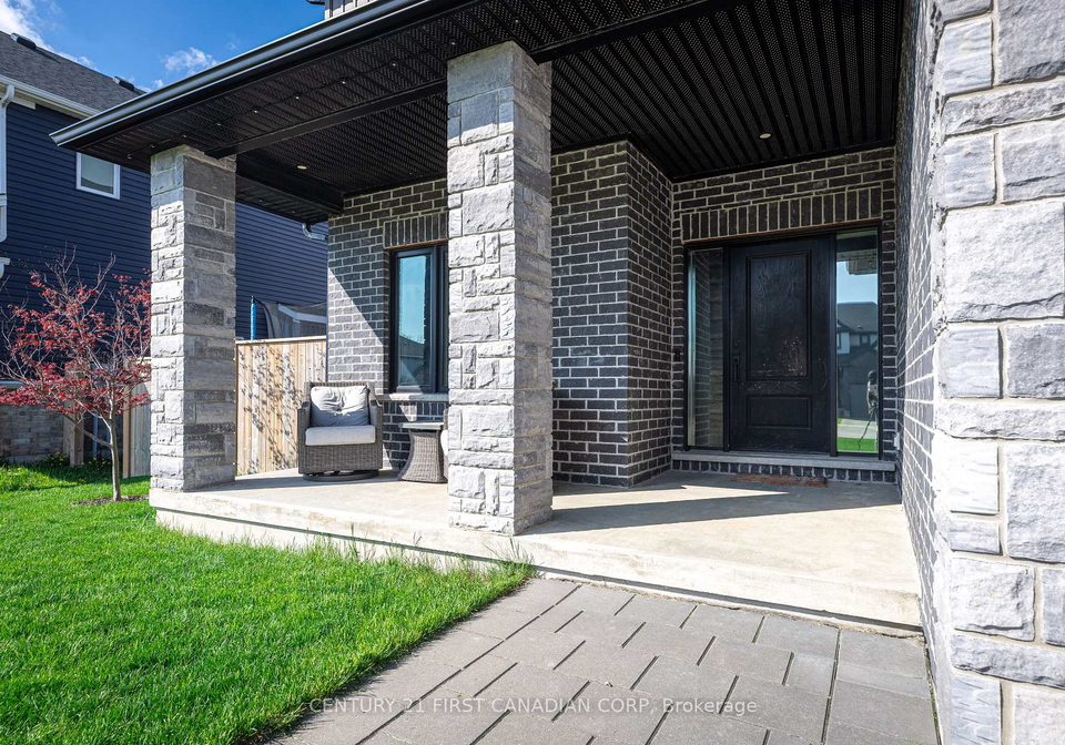134-spencer-avenue-lucan-biddulph-ontario-x12188769