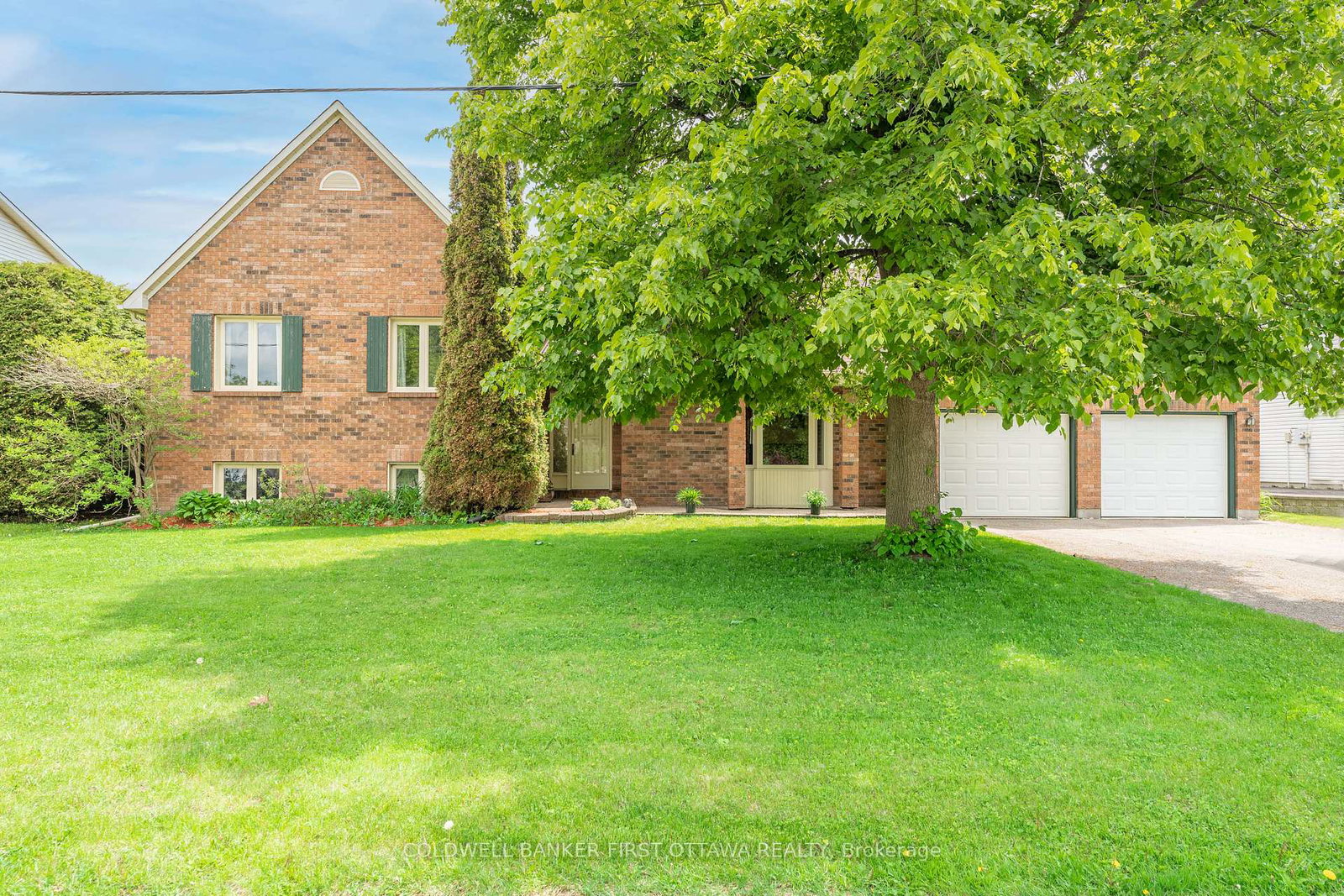 8-lachaine-street-sw-russell-ontario-x12188915