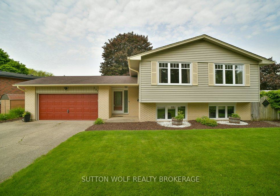 234-riverview-drive-strathroy-caradoc-ontario-x12188979