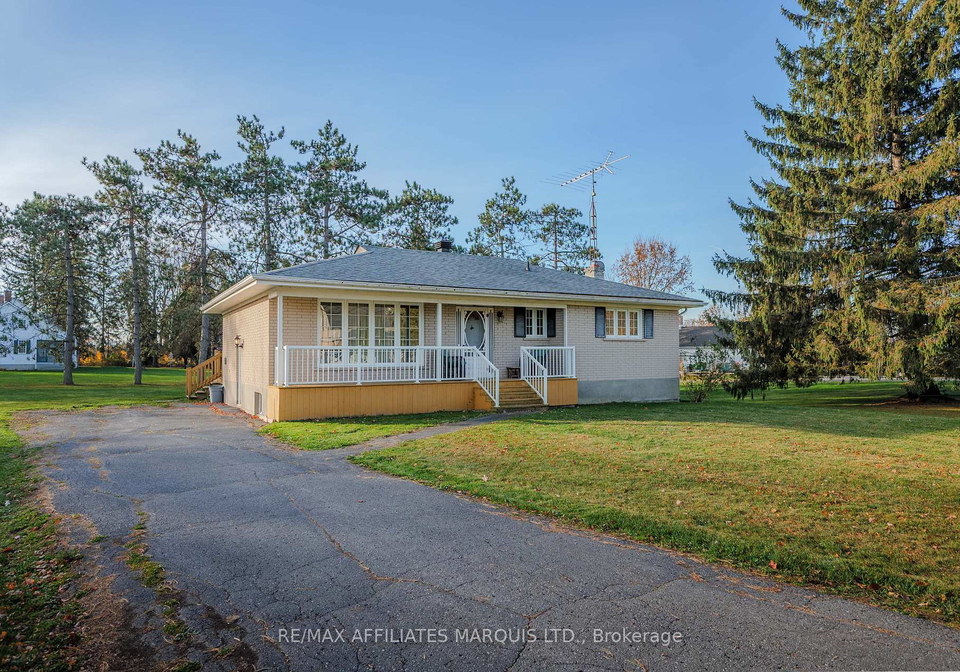 19732-john-street-south-glengarry-ontario-x12189147