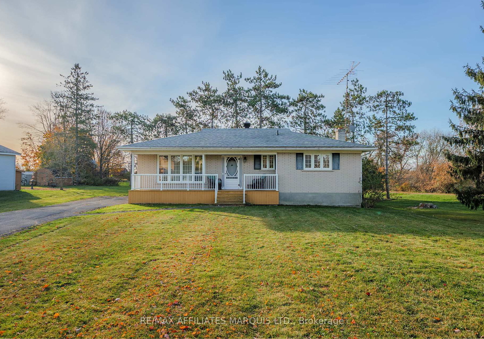 19732-john-street-south-glengarry-ontario-x12189147