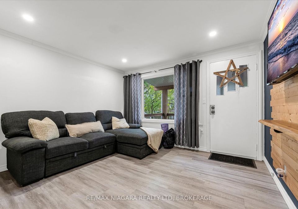 17-lonsdale-avenue-n-st-catharines-ontario-x12189224