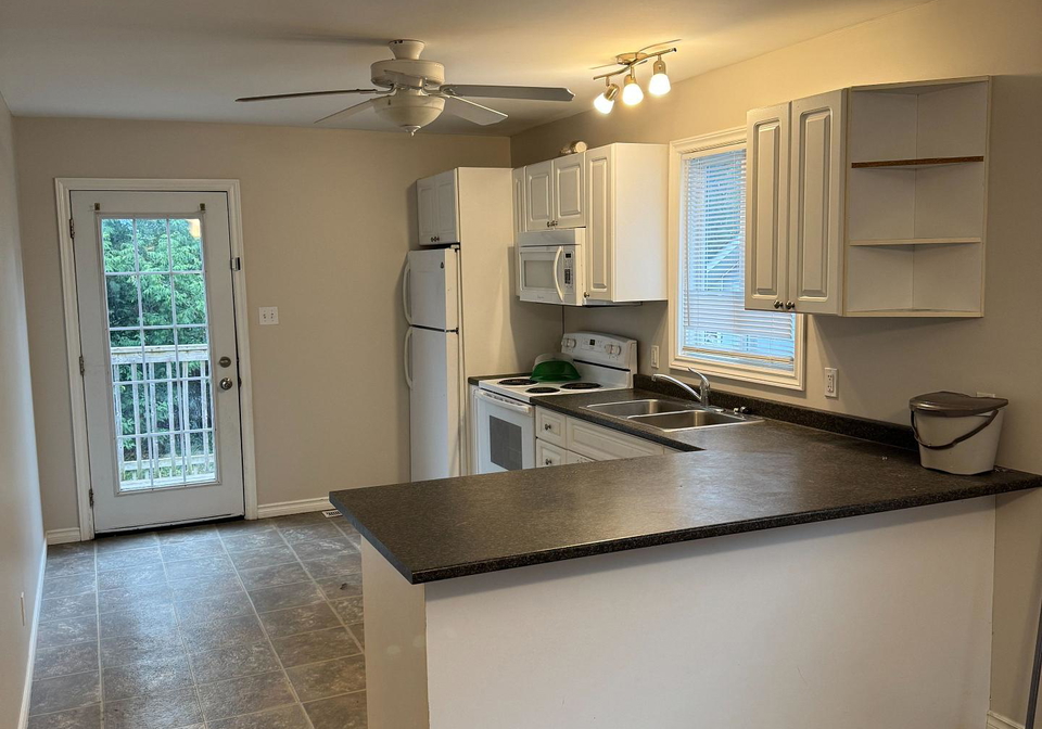 503-paterson-street-peterborough-central-ontario-x12189489