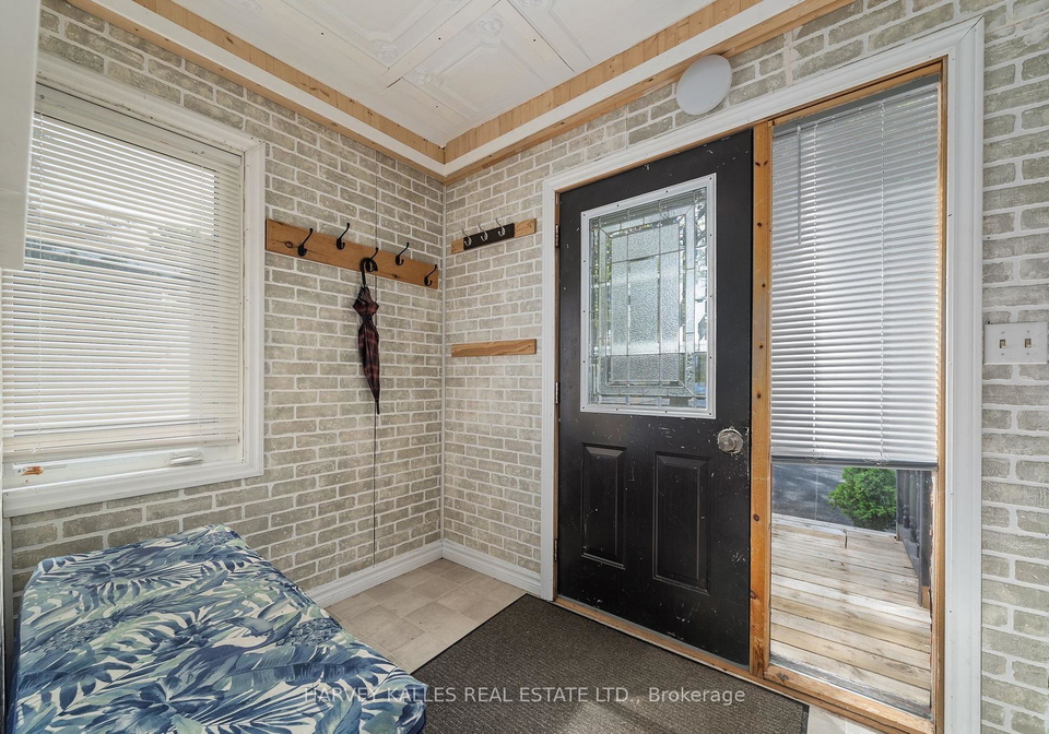 2-jacksons-lane-prince-edward-county-ontario-x12189665