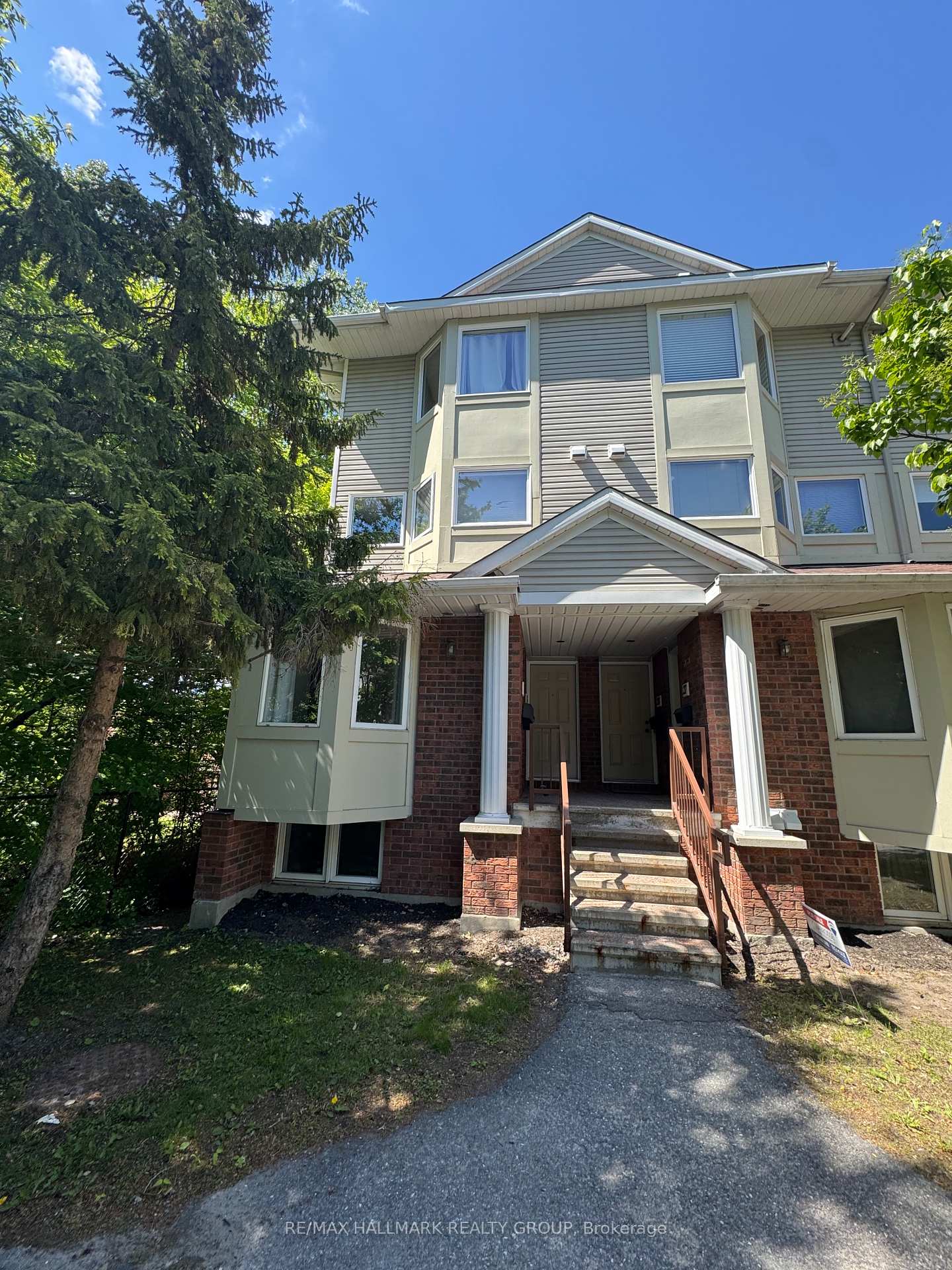 1400-wildberry-court-ottawa-ontario-x12190033