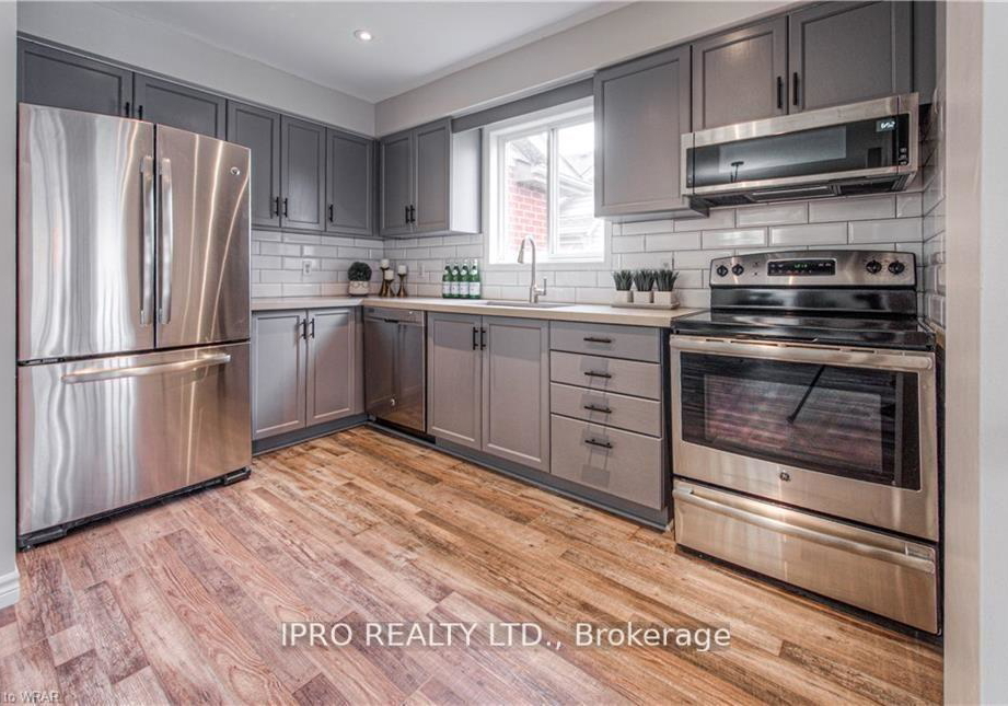 99-amanda-walk-cambridge-ontario-x12190400