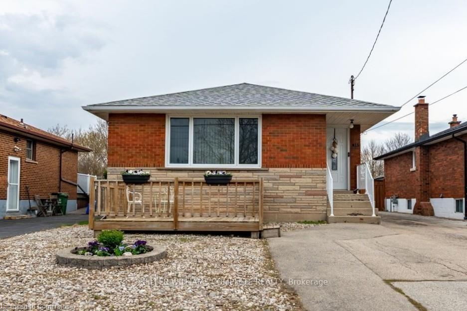 15-nelligan-place-hamilton-ontario-x12190434