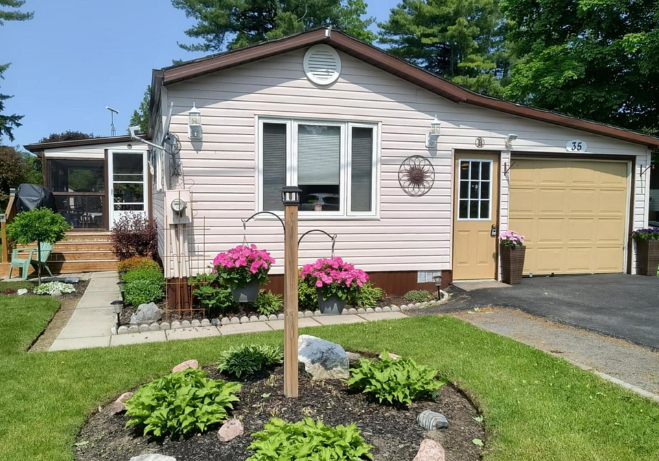 35-evergreen-lane-mcnabbraeside-ontario-x12190595