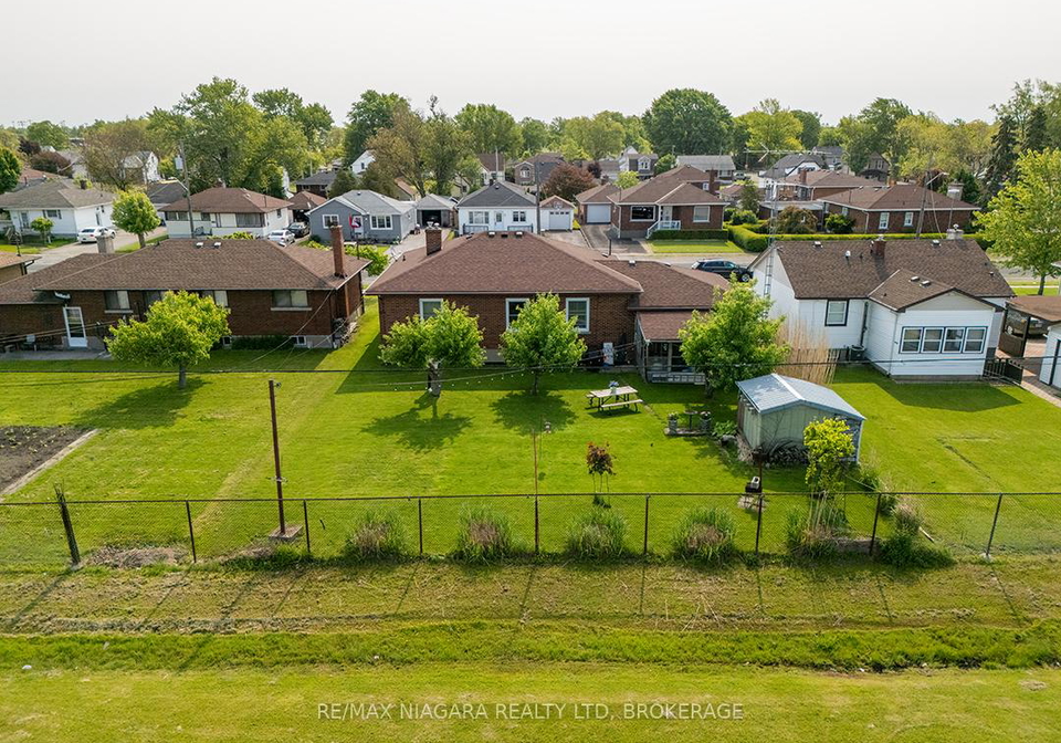 184-clarke-street-port-colborne-ontario-x12190631