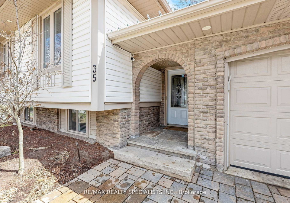 35-forestgate-drive-hamilton-ontario-x12190886