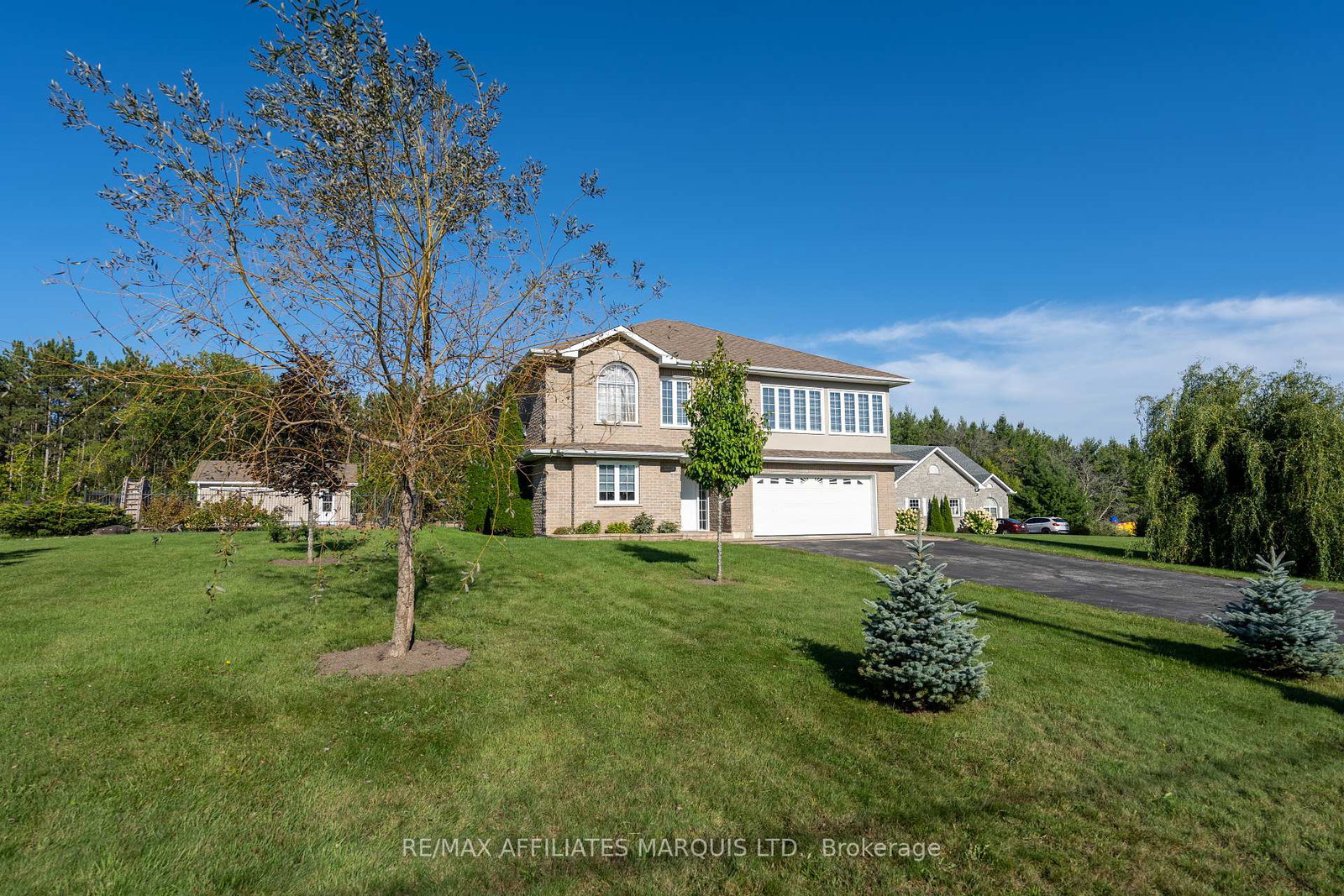 6547-sapphire-drive-south-glengarry-ontario-x12190911