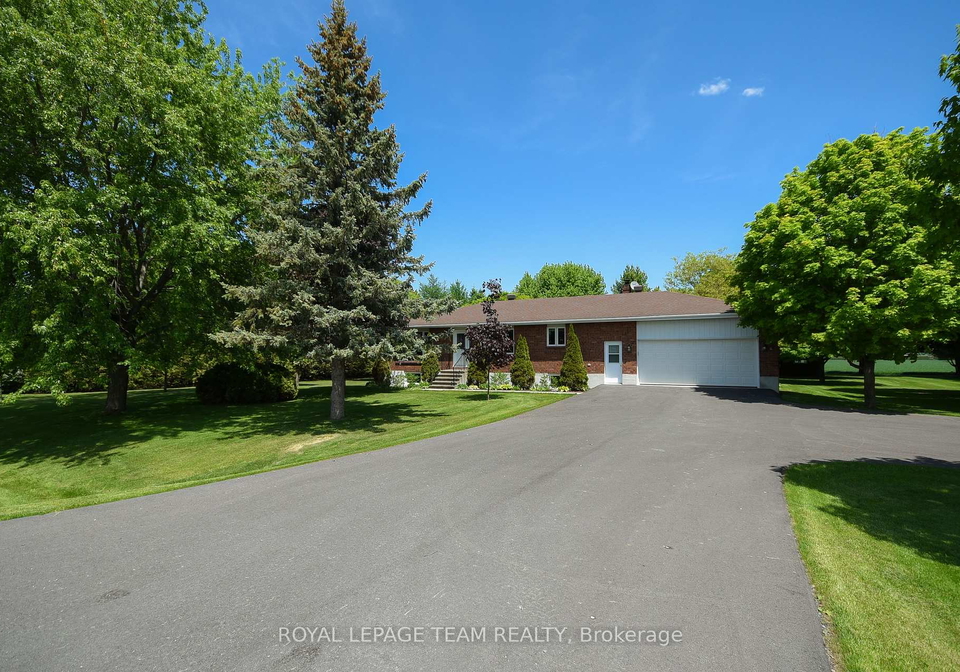 2348-donald-b-munro-drive-ottawa-ontario-x12191164