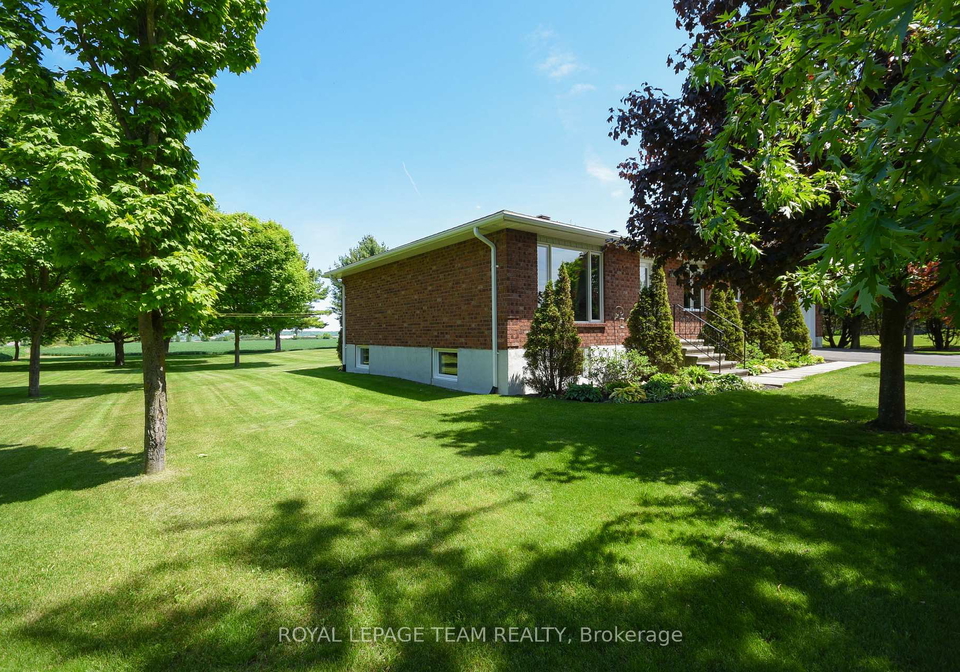 2348-donald-b-munro-drive-ottawa-ontario-x12191164