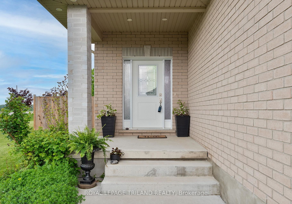3-elliot-trail-thames-centre-ontario-x12191208