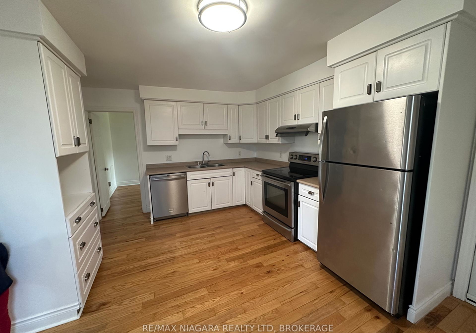 48-douglas-street-fort-erie-ontario-x12191233