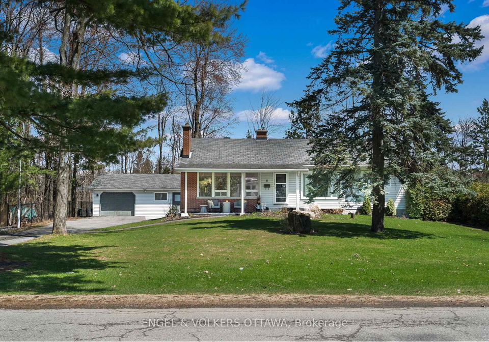 8-pineglen-crescent-ottawa-ontario-x12191694