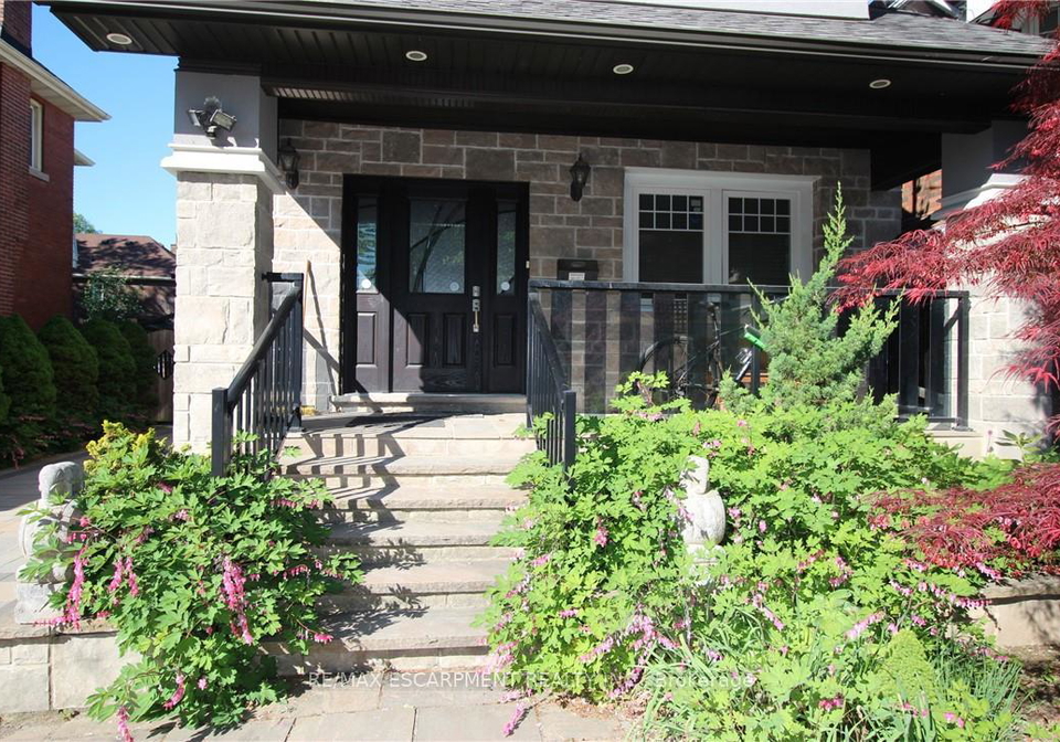 71-paisley-avenue-n-hamilton-ontario-x12191920