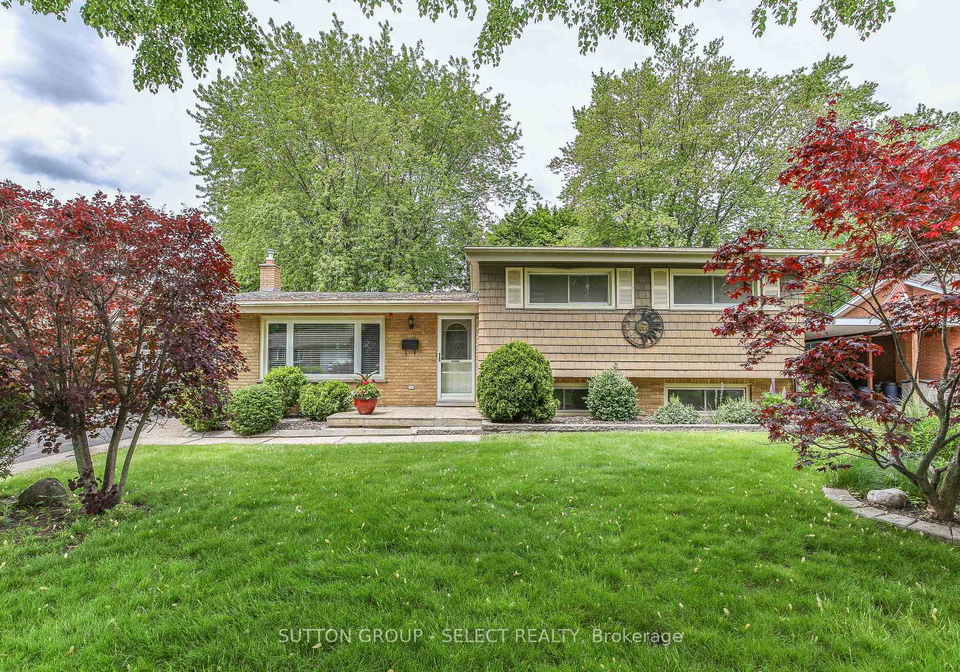 12-honeysuckle-crescent-london-east-ontario-x12192001