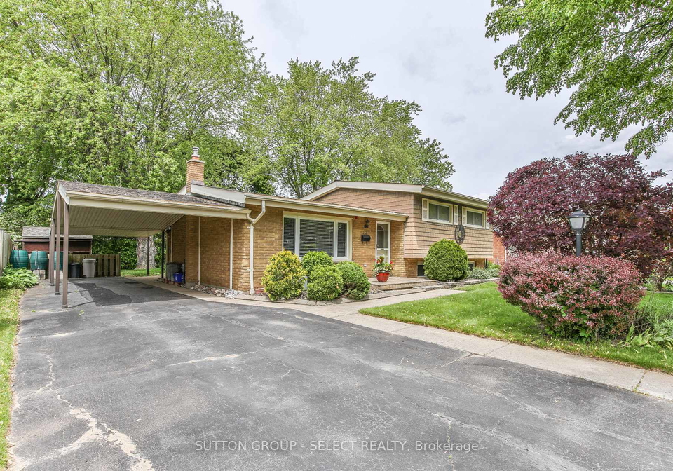 12-honeysuckle-crescent-london-east-ontario-x12192001
