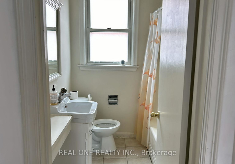 92-binkley-crescent-w-hamilton-ontario-x12192056